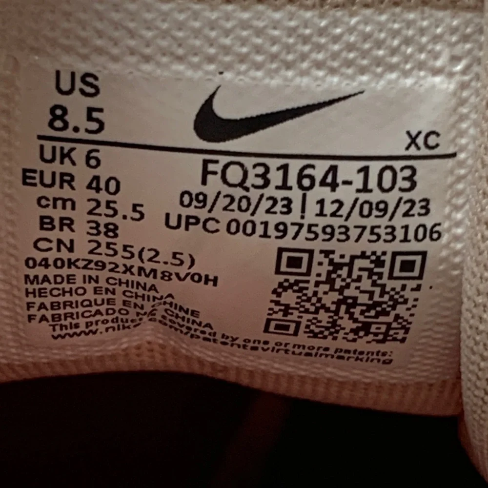 Nike GP Challenge 1 PRM Beige Hard Court‎ Tennis Shoes FQ3164-103 Women’s Sz 8.5